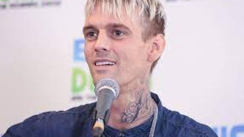 Aaron Carter: Şarkıcı ve Backstreet Boys' Nick'in erkek kardeşi 34 yaşında öldü